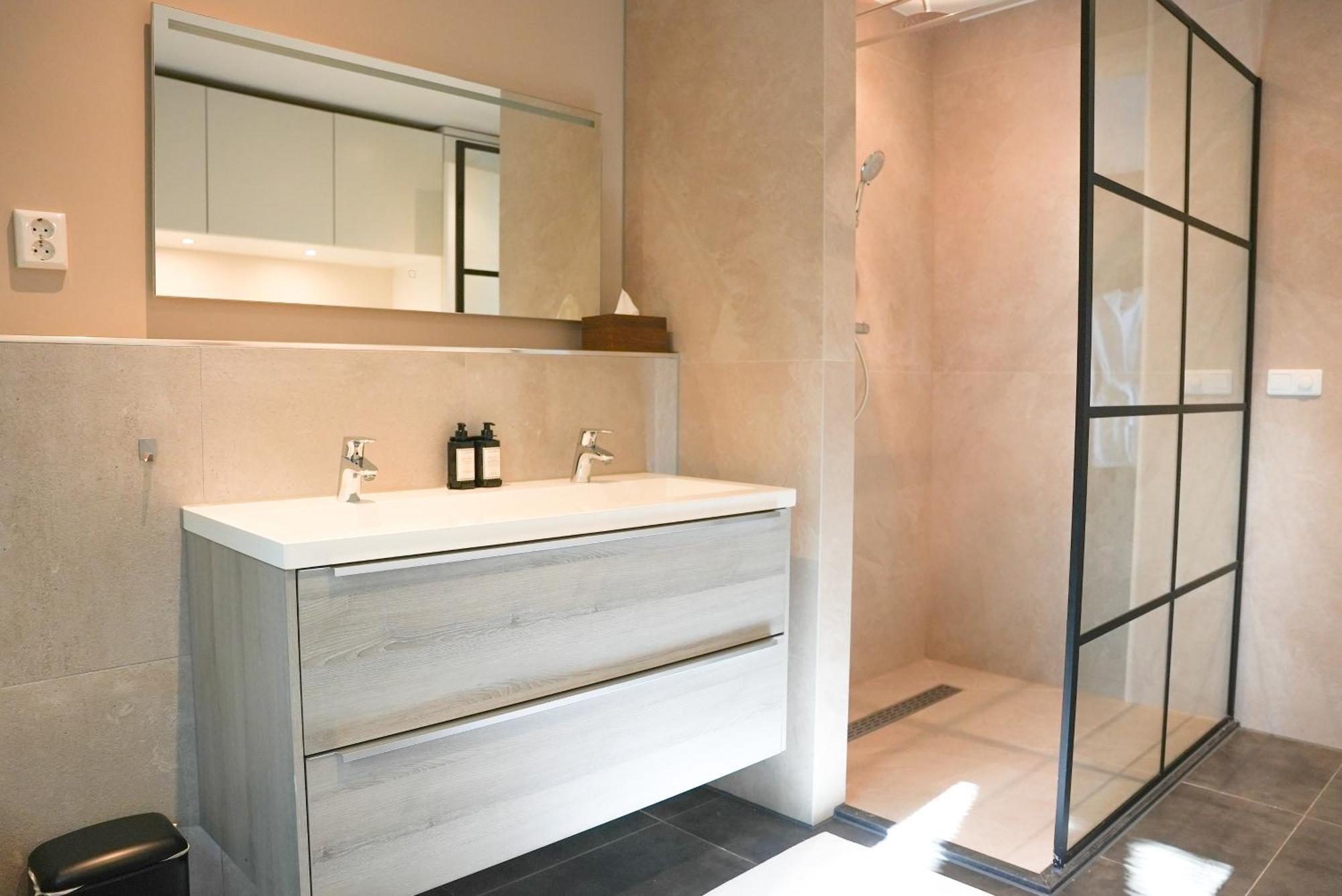 The Lodge Bed & Wellness Oisterwijk Sauna, Jacuzzi, Luxury Moergestel Luaran gambar